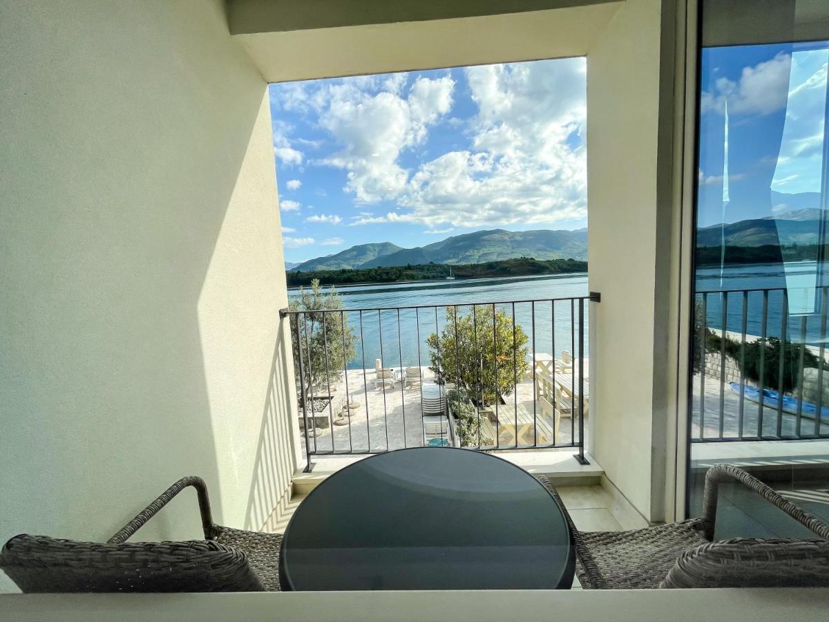 Apartments Maestral Tivat Exterior foto