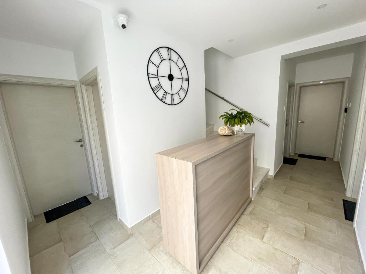 Apartments Maestral Tivat Exterior foto