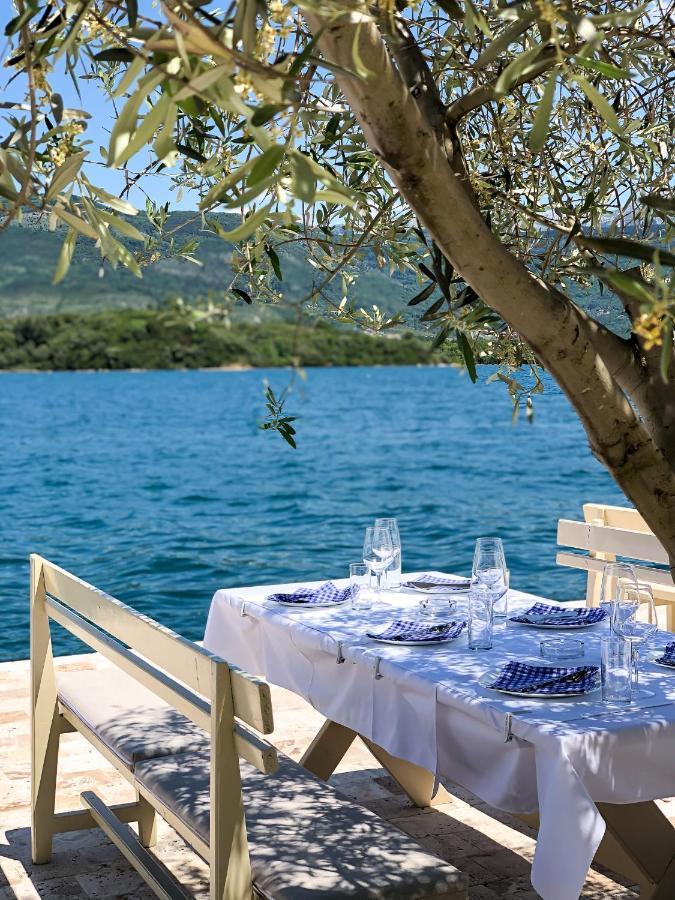 Apartments Maestral Tivat Exterior foto